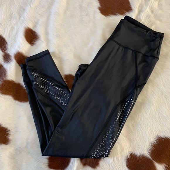 VICTORIA’S SECRET • Sport Knockout Leggings - Picture 1 of 6